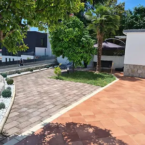 https://apartman-gabrijela-opatija.primorje-gorskikotar.com
